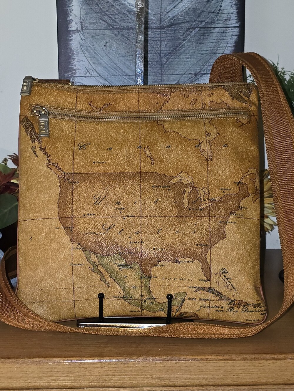 Alviero Martini 1a Classe Crossbody Bag.Made 8n ITALY EUC